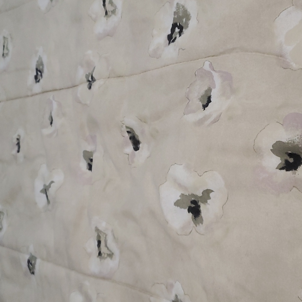 Comforter - Picture 2 of 3